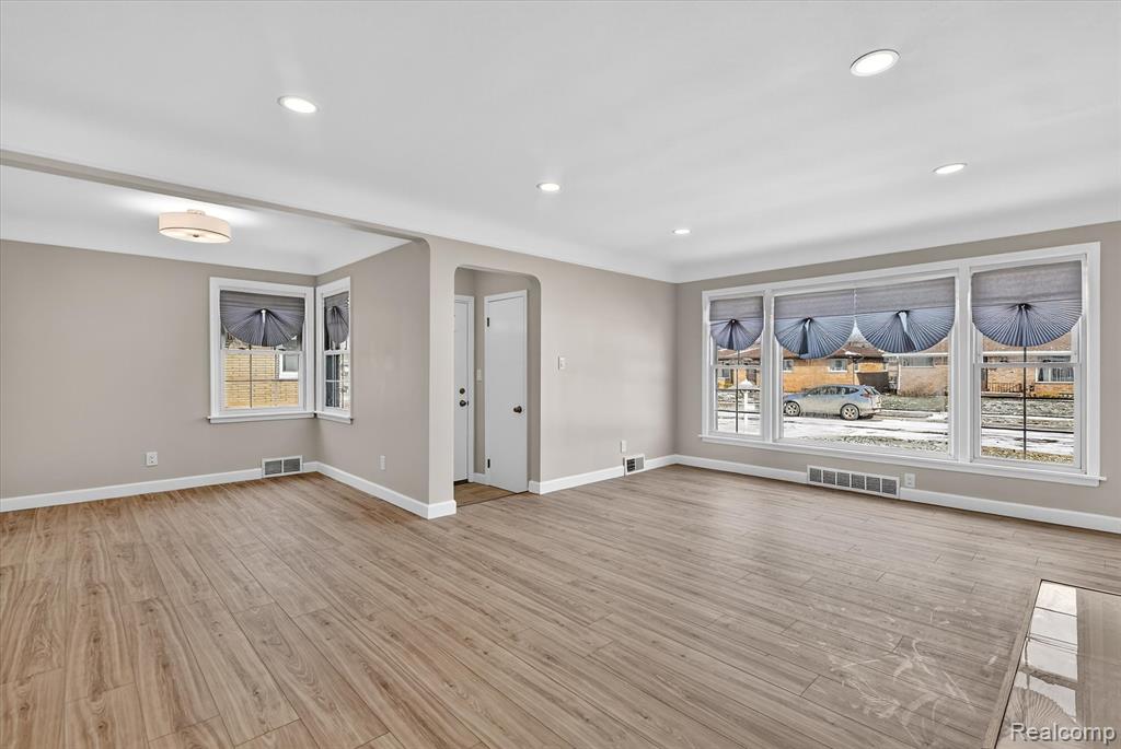 17314 Collinson Avenue, Eastpointe, MI 48021 — Photo 11
