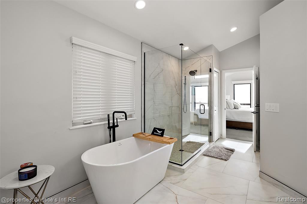 45890 Private Shore Drive, Chesterfield, MI 48047 — Photo 31