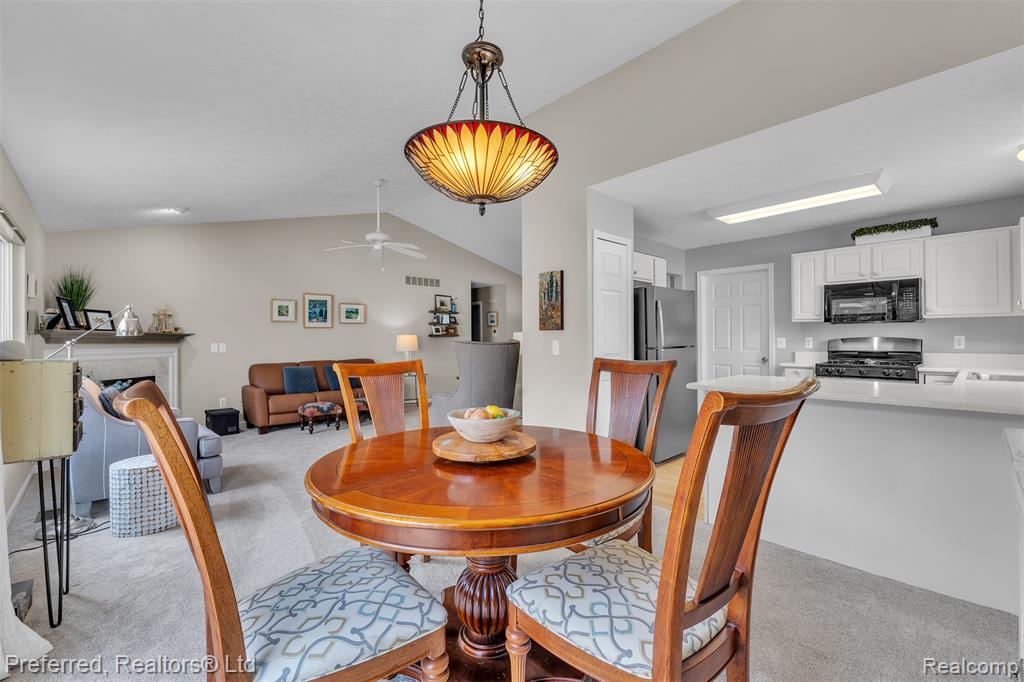 77 Sedum, Howell, MI 48843 — Photo 17
