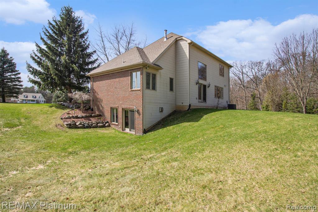 7186 GRANGER DRIVE, Howell, MI 48855 — Photo 28