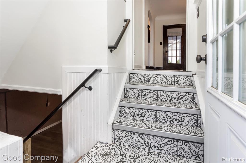 717 W 12 Mile Road, Royal Oak, MI 48073 — Photo 31