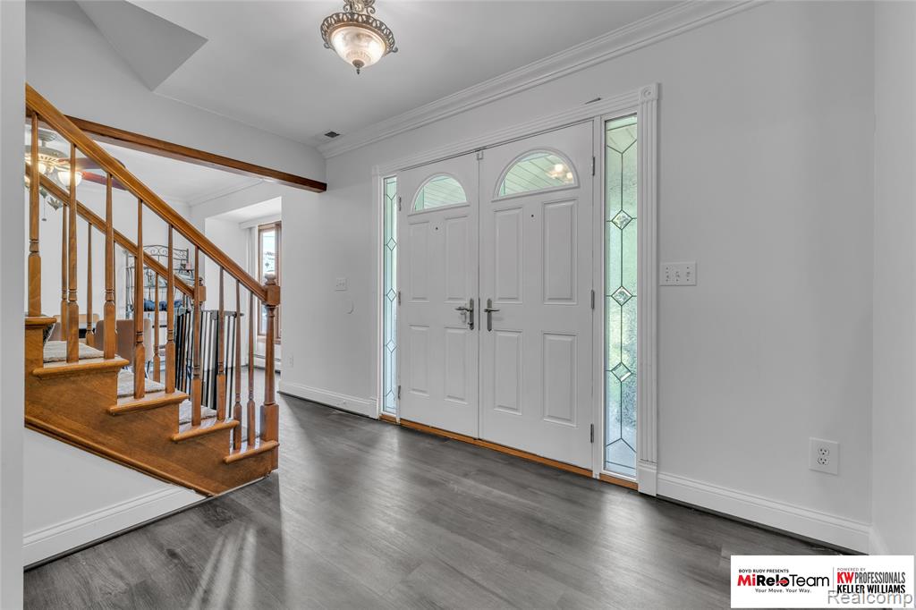 9844 Pine Knob Road, Clarkston, MI 48348 — Photo 4