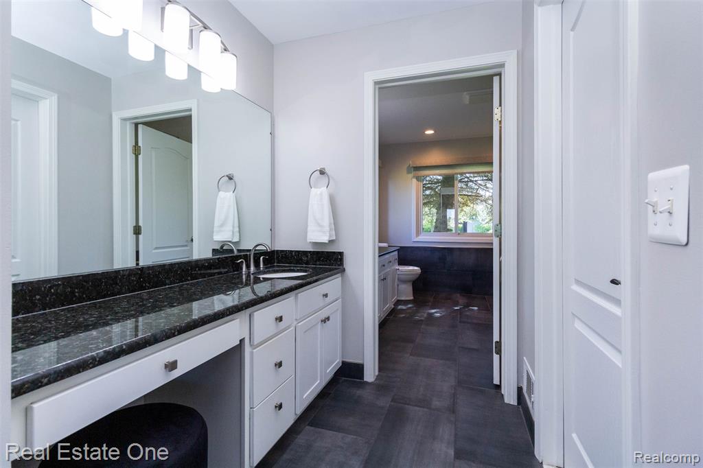 Dressing area and separate granite counter sink/vanity from full bath