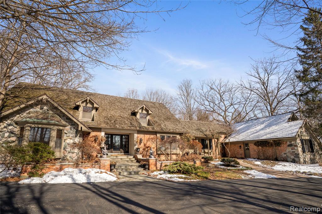 3010 E Bradford Drive, Bloomfield Hills, MI, 48301
