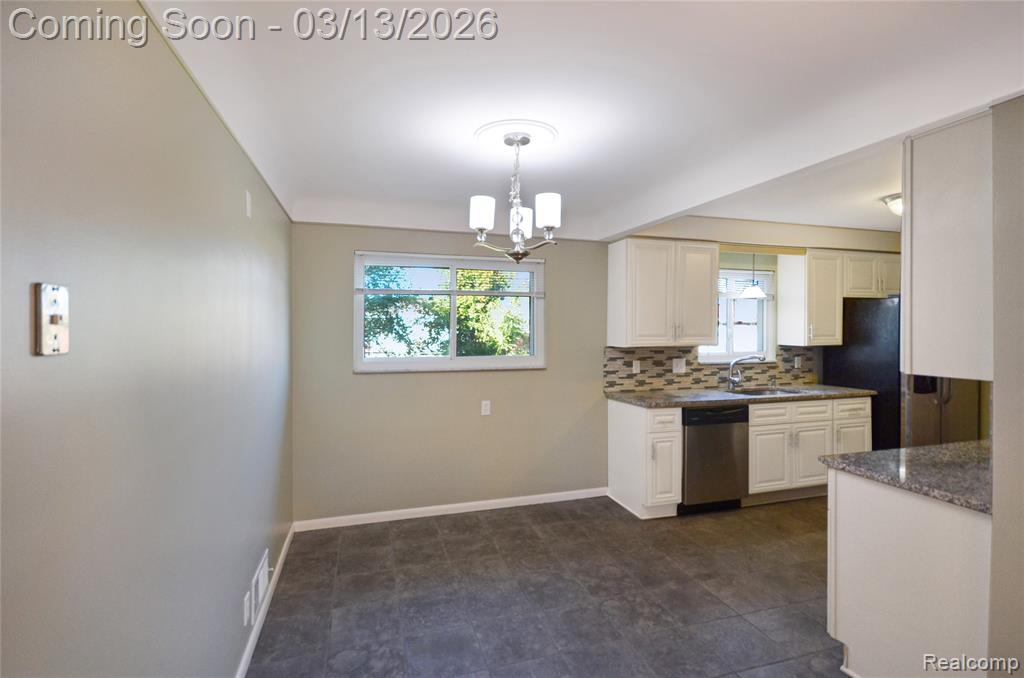 8565 Dale, Center Line, MI 48015 — Photo 12