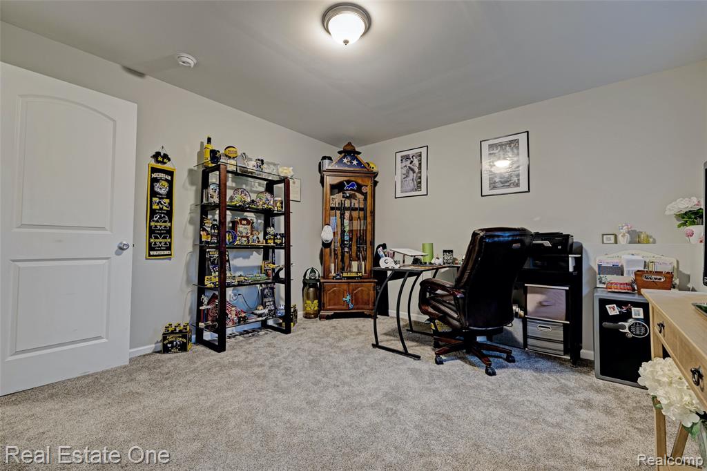 4316 Pebble Creek Boulevard, Grand Blanc, MI 48439 — Photo 42