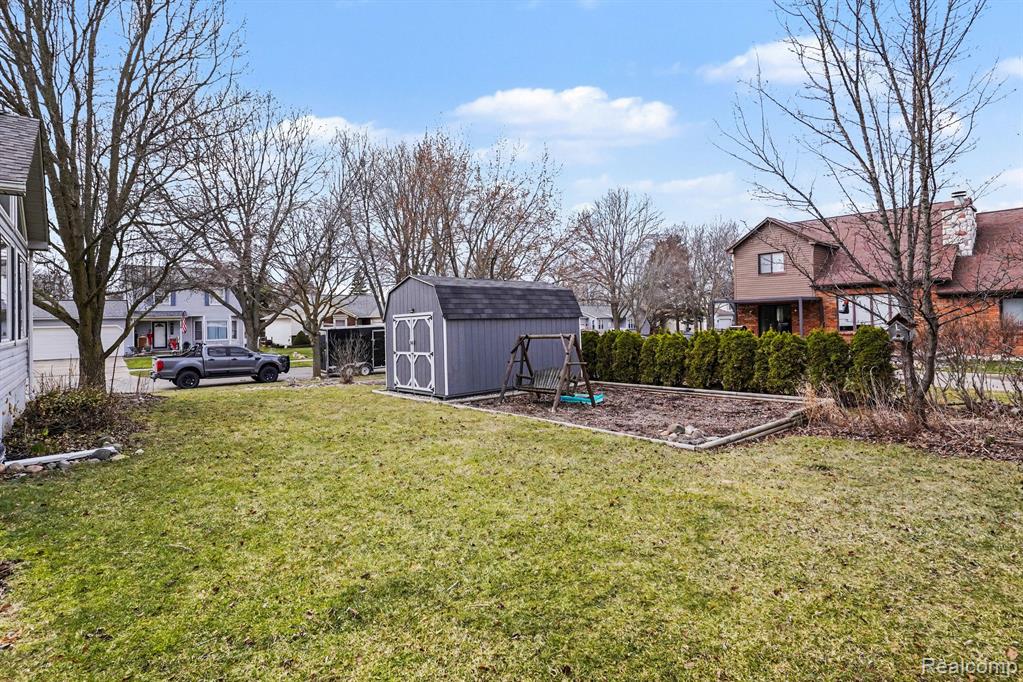 761 Peppermill Circle, Lapeer, MI 48446 — Photo 24