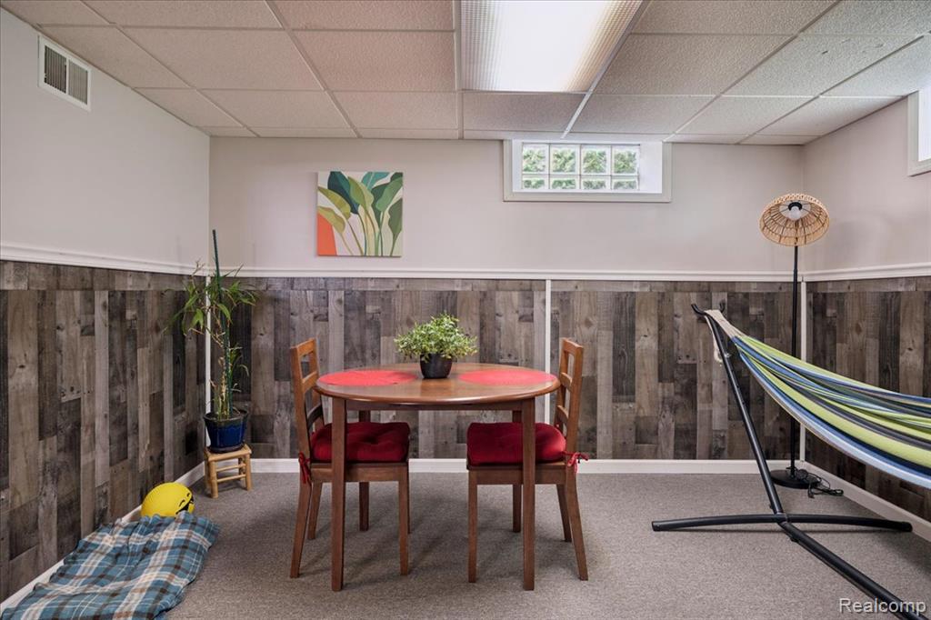 24315 Currier Street, Dearborn Heights, MI 48125 — Photo 26