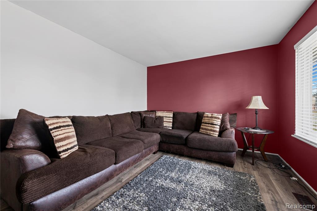 42719 Walker Street, Clinton Twp, MI 48038 — Photo 5