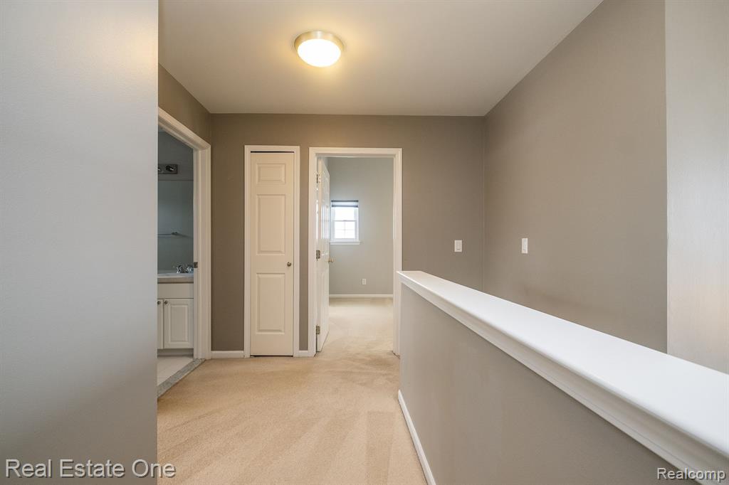 1092 CHESTNUT Lane, South Lyon, MI 48178 — Photo 30