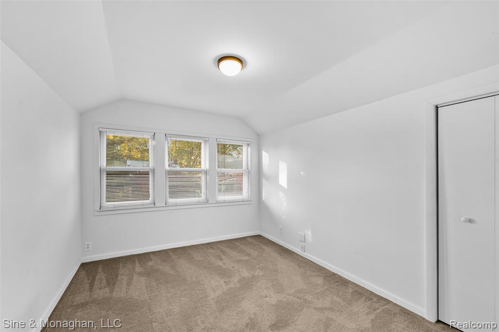 517 Forest Avenue N, Royal Oak, MI 48067 — Photo 25