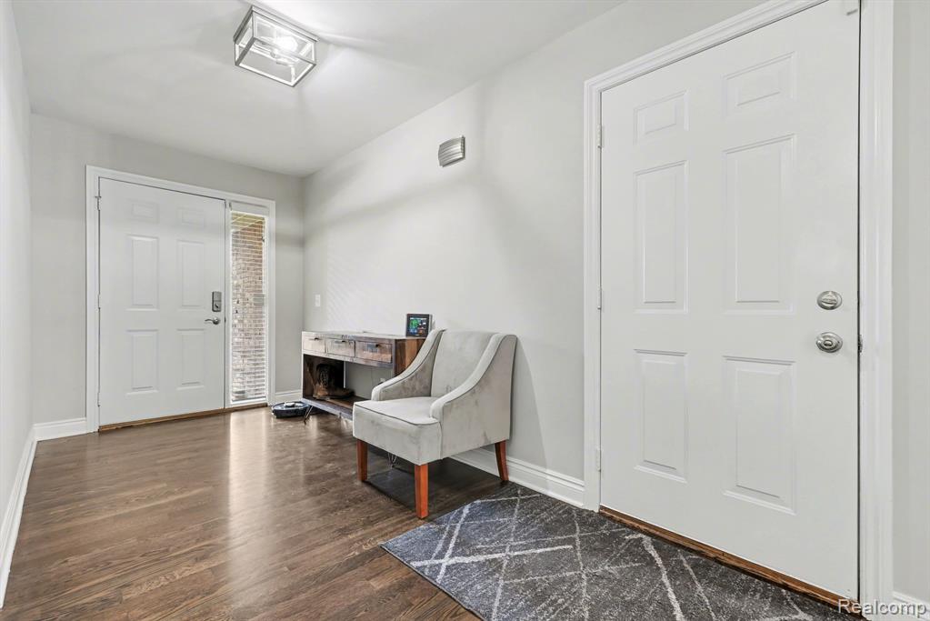 4337 Elaine Court, Utica, MI 48316 — Photo 8