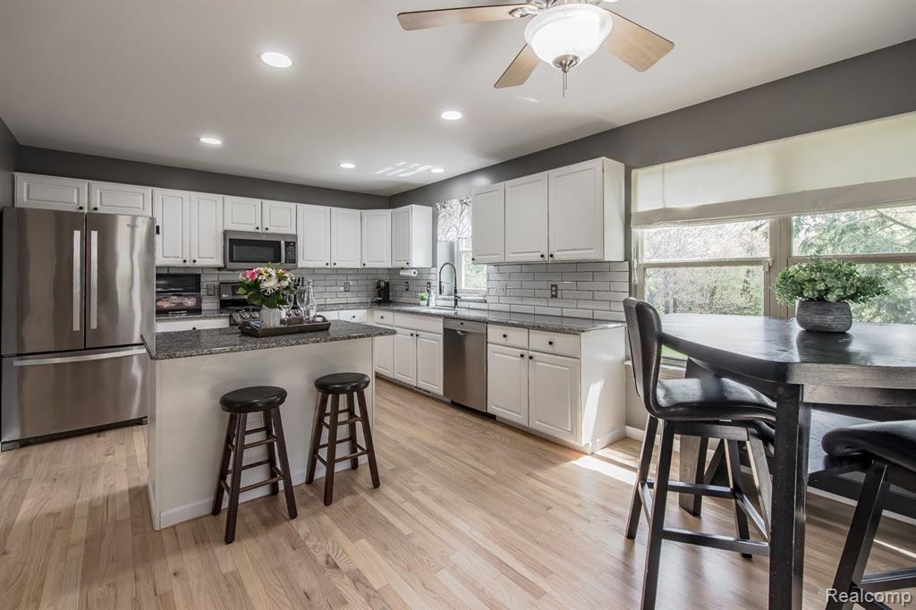 880 Frank Road, Lake Orion, MI 48362 — Photo 12