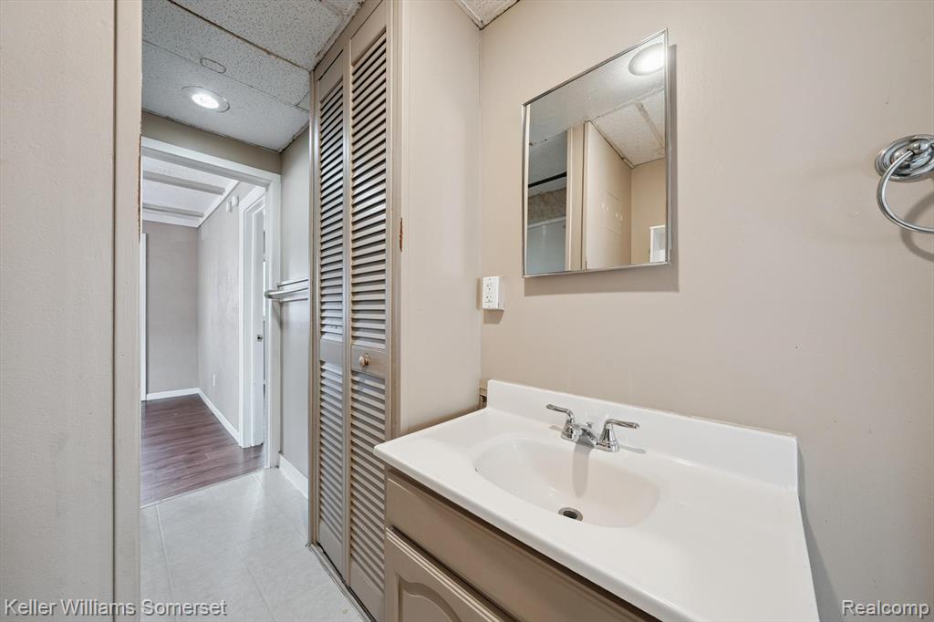 1511 E Harry Avenue, Hazel Park, MI 48030 — Photo 22