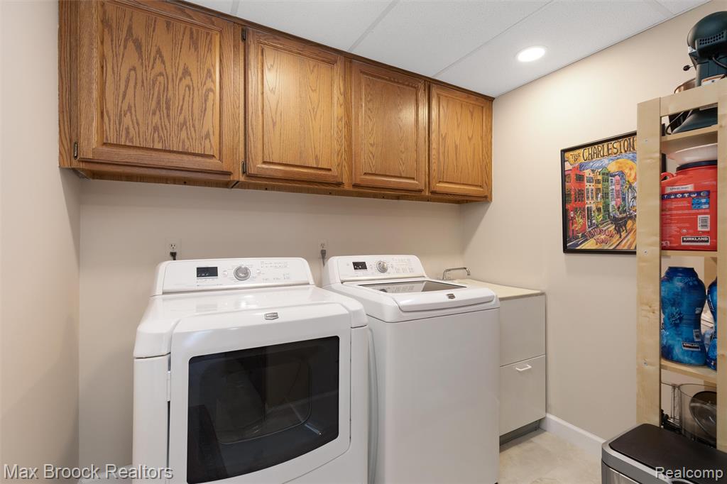 885 Timberline Drive, Rochester Hills, MI 48309 — Photo 25