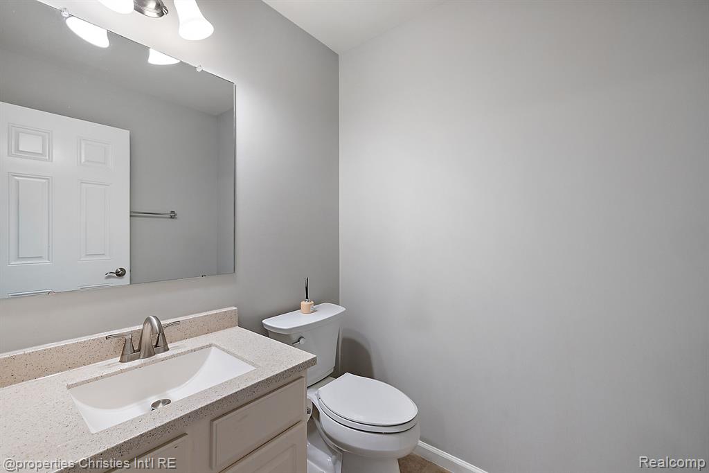 61171 SADDLECREEK Drive, South Lyon, MI 48178 — Photo 9
