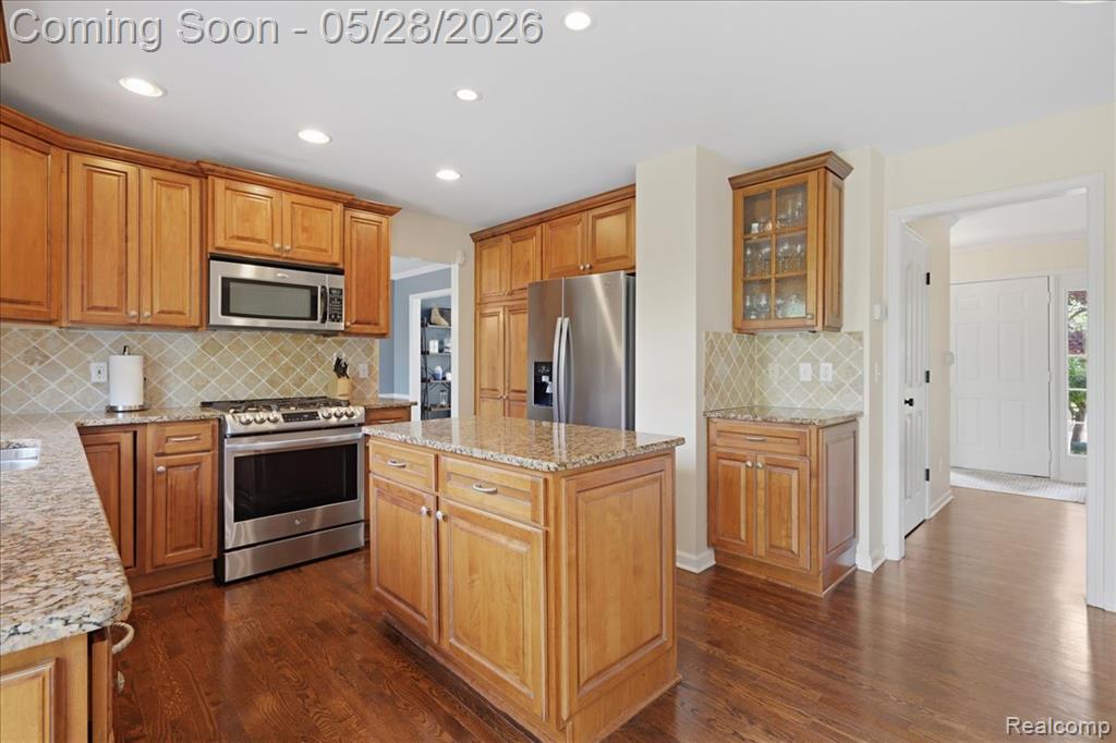 3703 Hidden Forest Drive, Lake Orion, MI — Photo 6