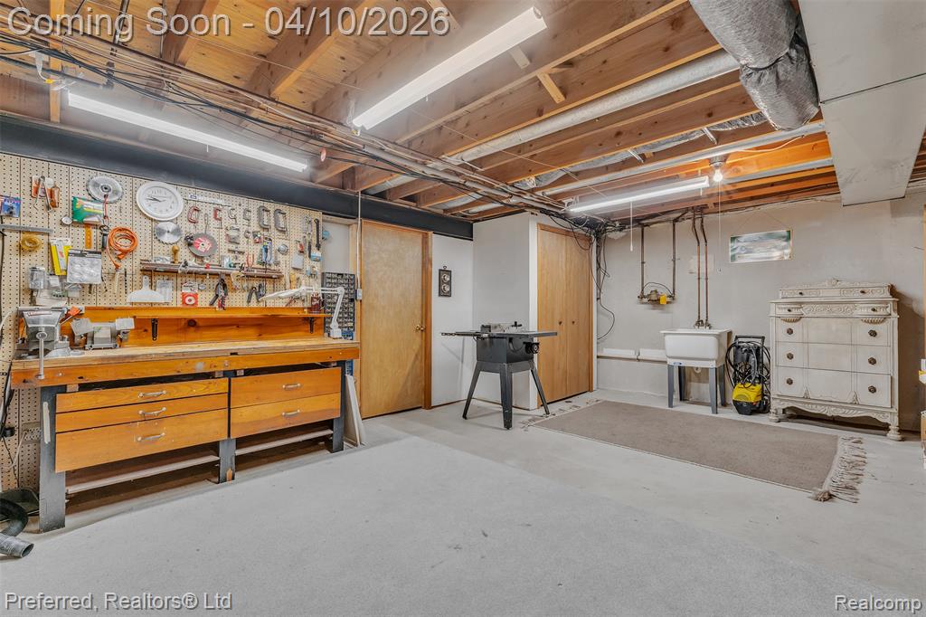 39797 Muirfield Lane, Northville, MI, 48168