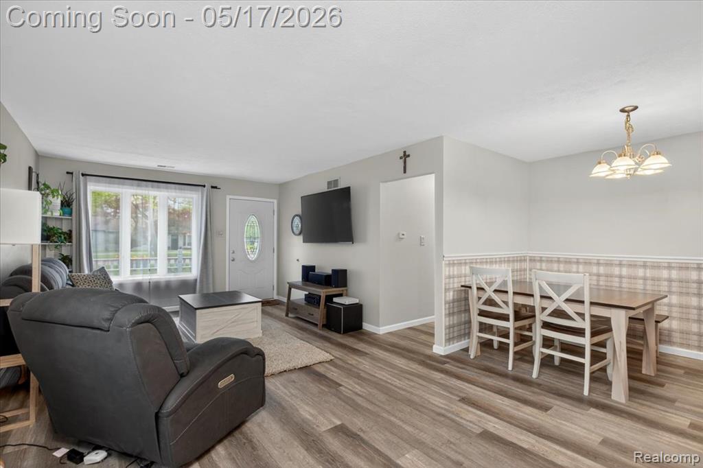 7044 Felix Drive, Clarkston, MI — Photo 9