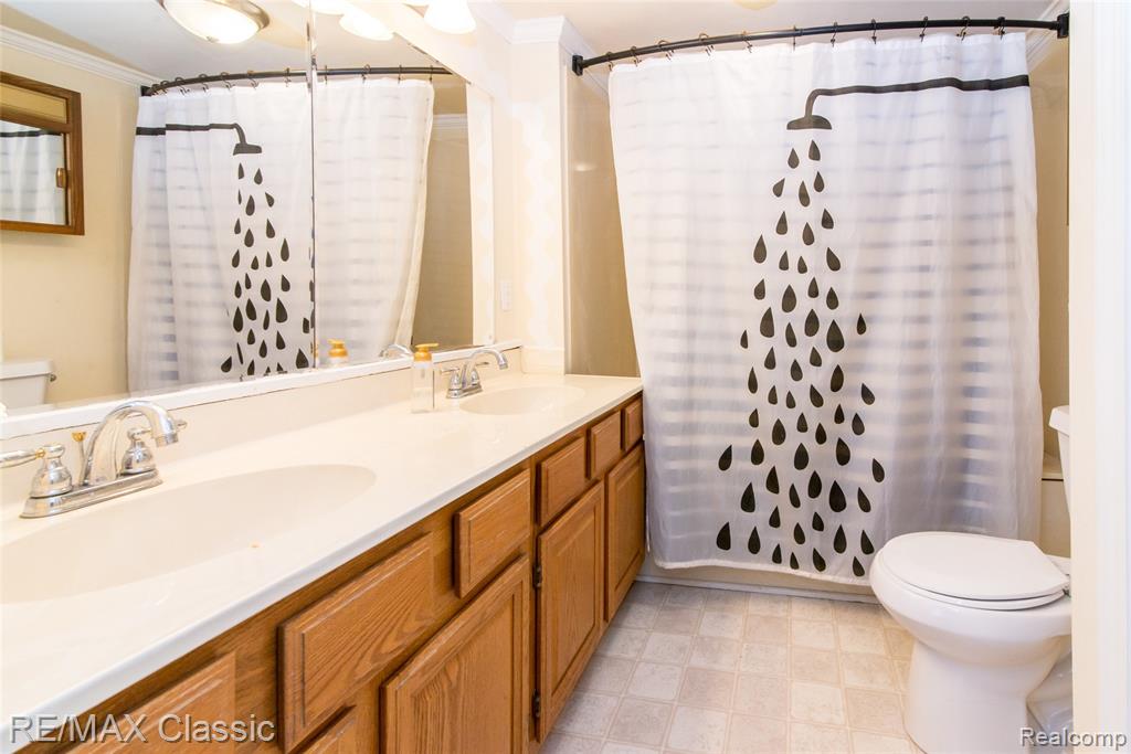 590 Bogie Lake Road, White Lake, MI 48383 — Photo 18