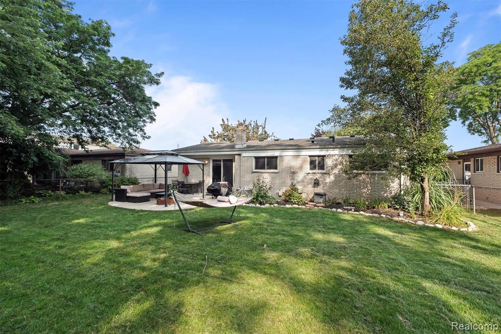 44211 Brandywyne Road, Canton, MI 48187 — Photo 32
