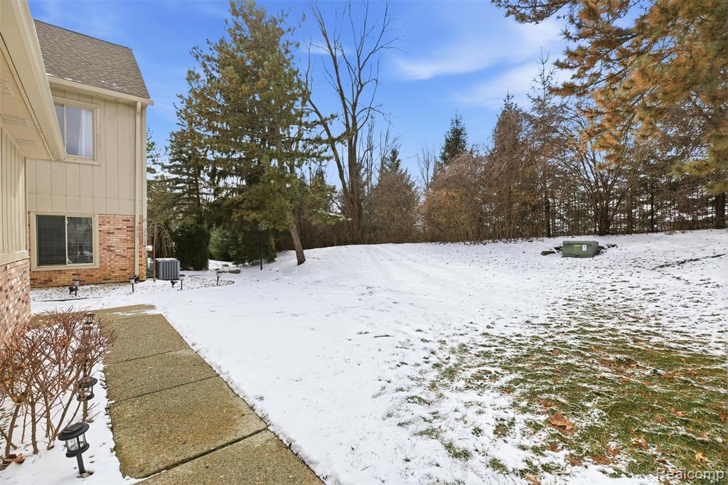 29325 Laurel Drive, Farmington, MI 48331 — Photo 15