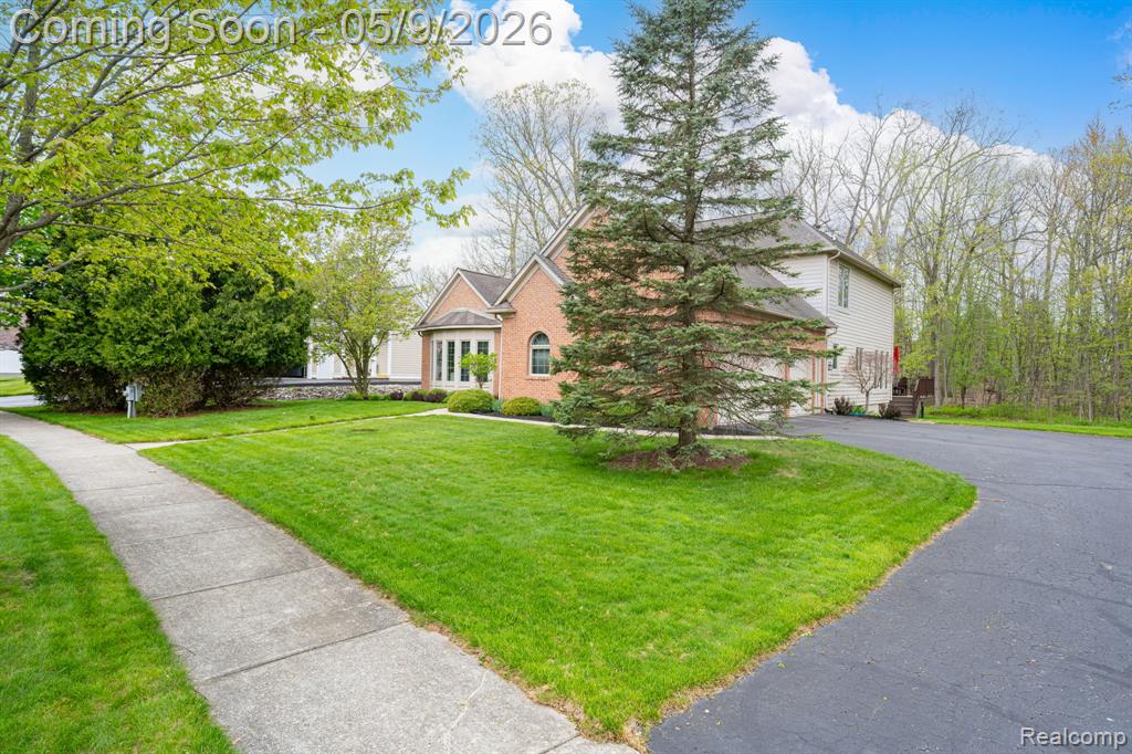 6091 Brookstone Lane, Grand Blanc, MI 48439 — Photo 2