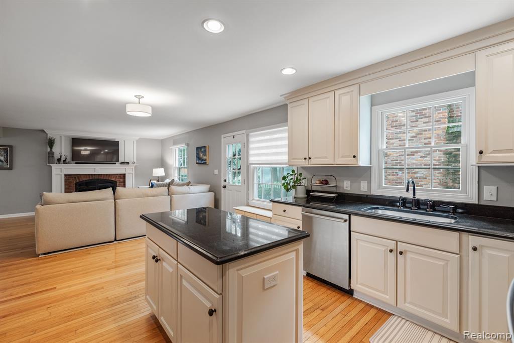 821 BEECH Court, Plymouth, MI 48170 — Photo 14