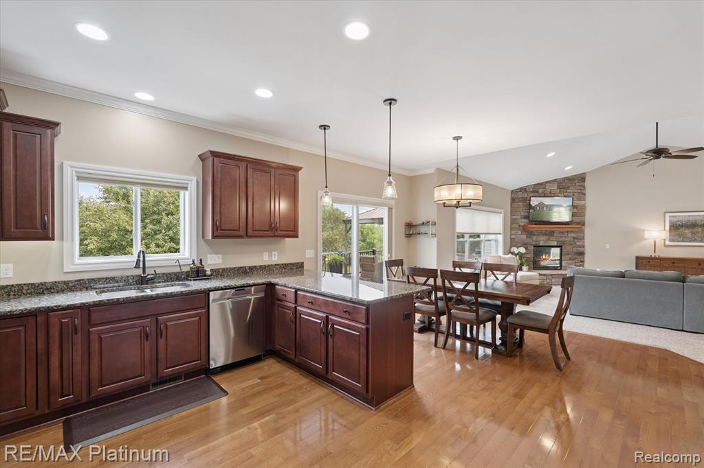 7623 Tipperary Trail, Fenton, MI 48430 — Photo 3