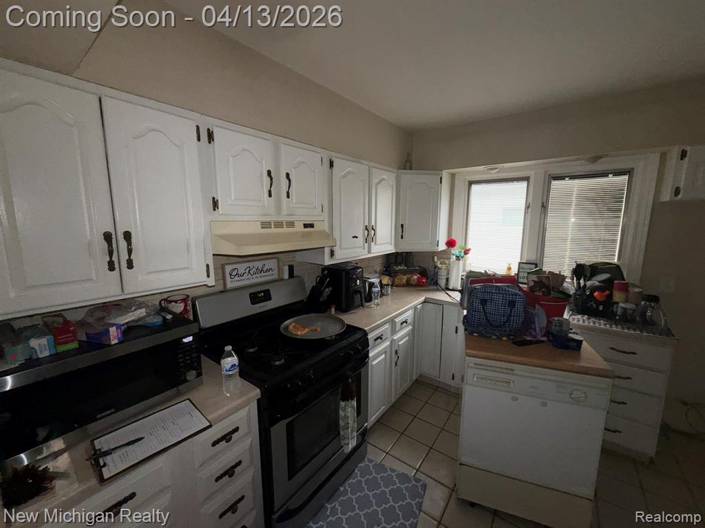 6671 Mayfair Street, Taylor, MI 48180 — Photo 22