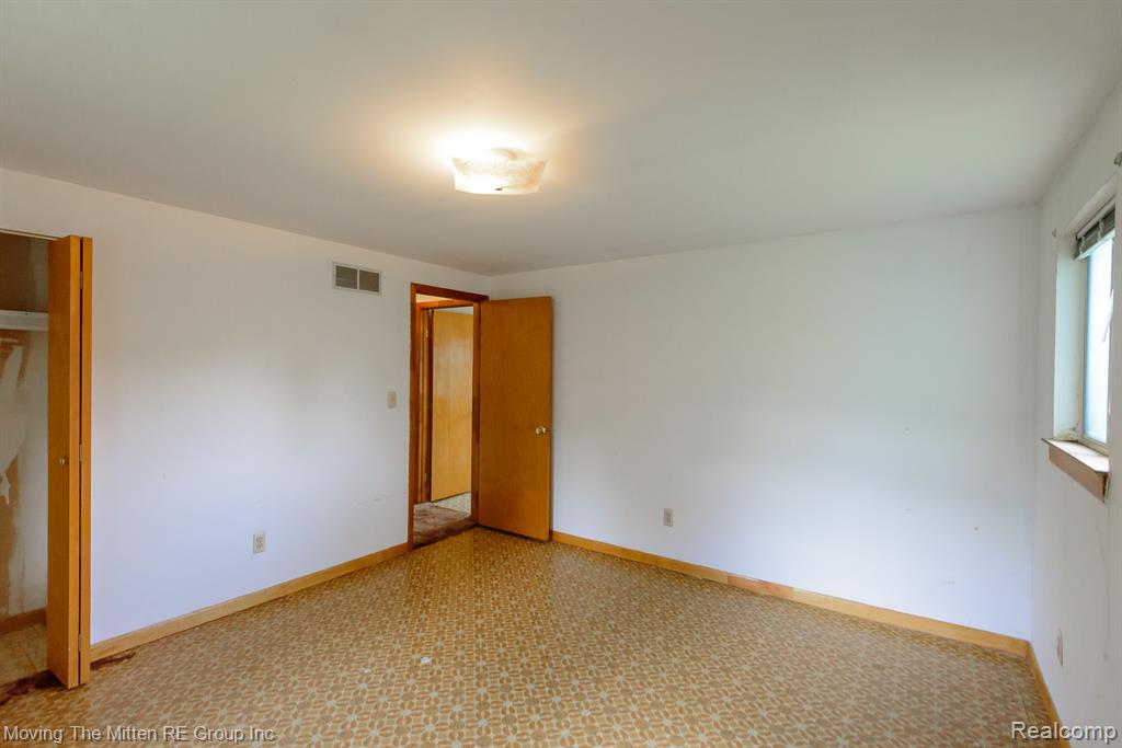 50274 Bog Road, Van Buren, MI 48111 — Photo 29