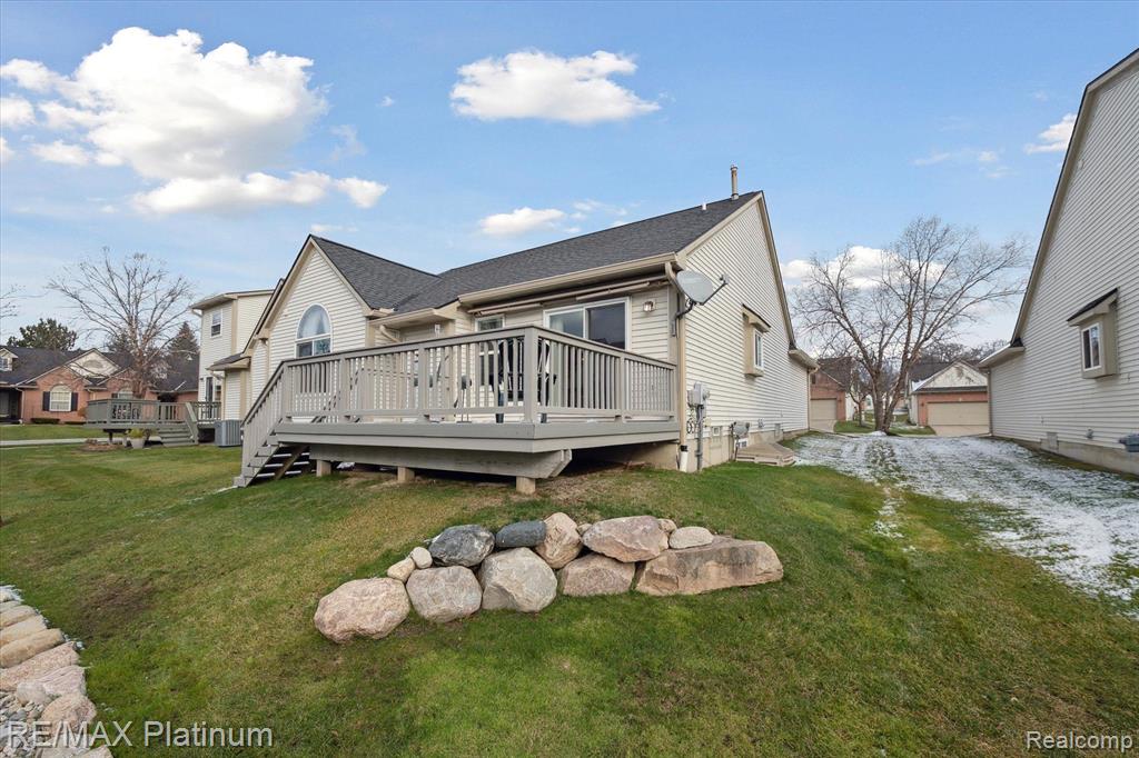 585 Snowfall Court, Howell, MI 48843 — Photo 2