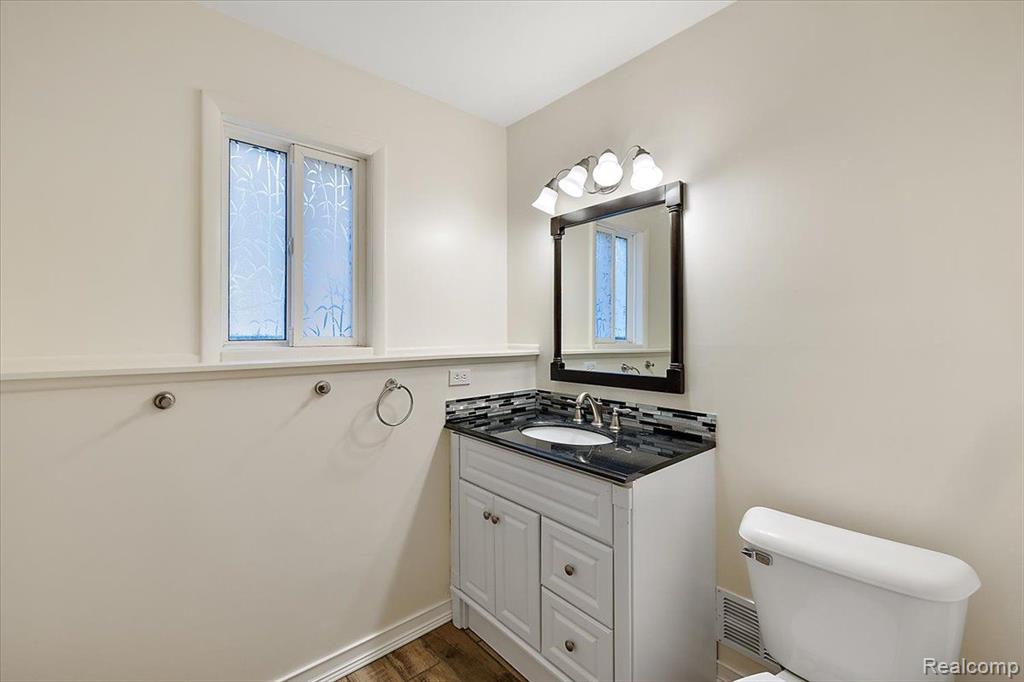 7139 Redmond Street, Waterford, MI 48327 — Photo 41