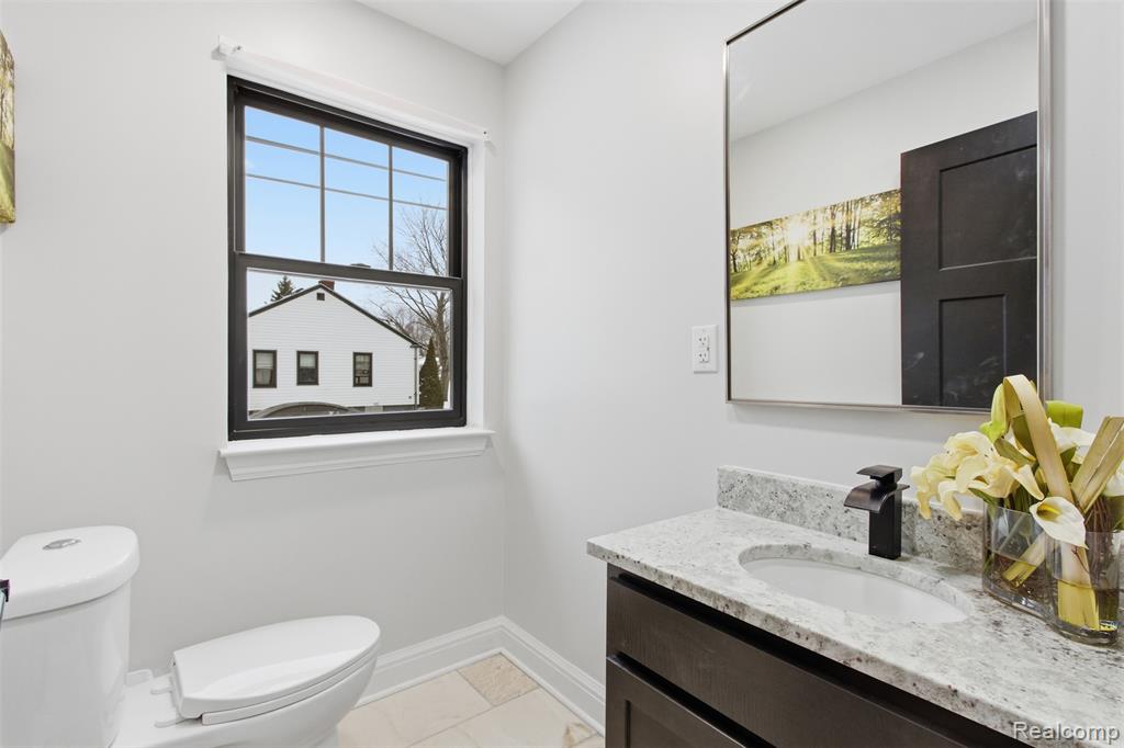 23708 Lexington Avenue, Eastpointe, MI 48021 — Photo 18