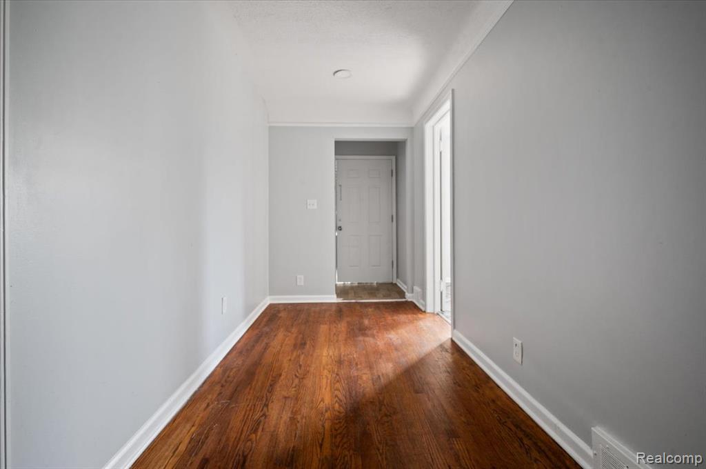 5500 Chalmers Street, Detroit, MI 48213 — Photo 15