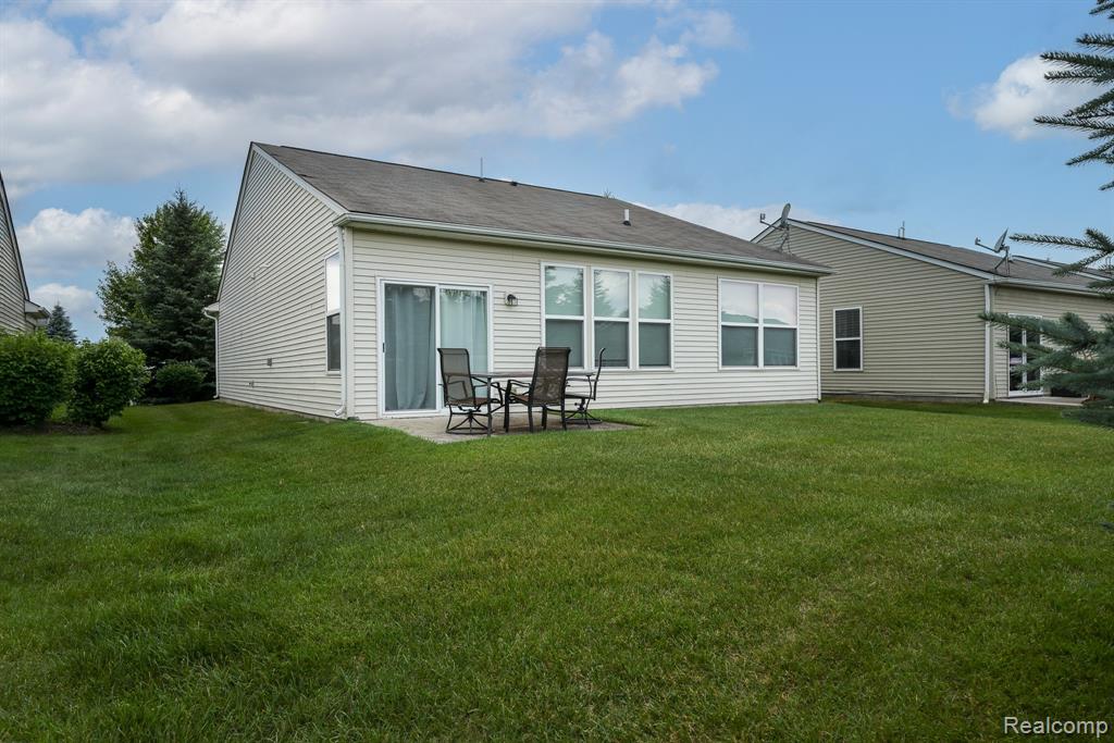 9385 Sand Hill Drive, Grand Blanc, MI 48439 — Photo 5