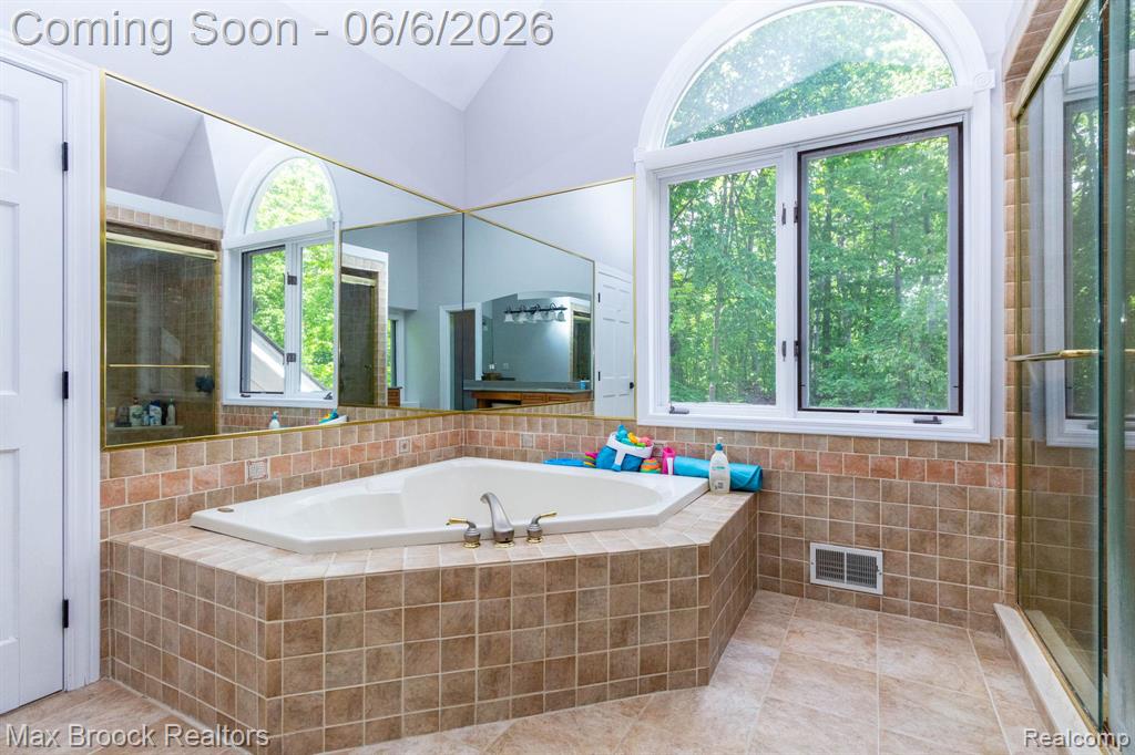 6604 College Park, Clarkston, MI — Photo 34