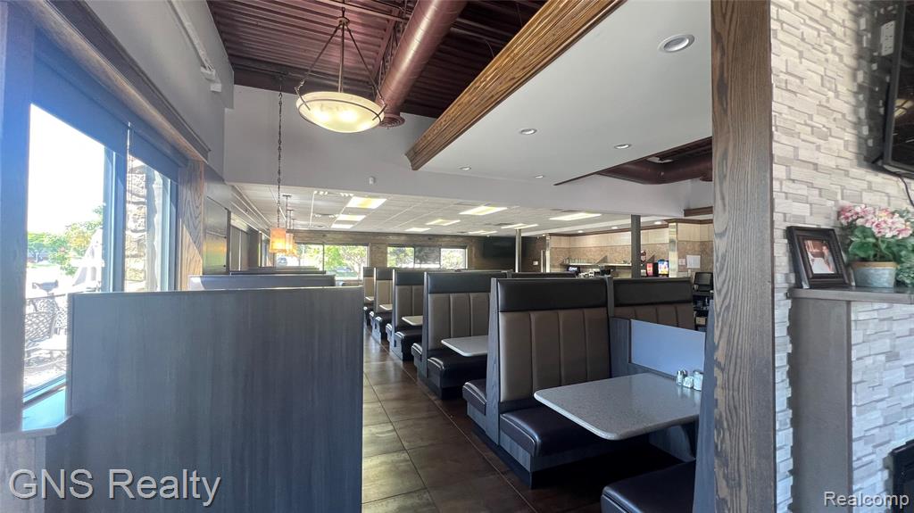 3364 Rochester Rd, Troy, MI 48083 — Photo 17
