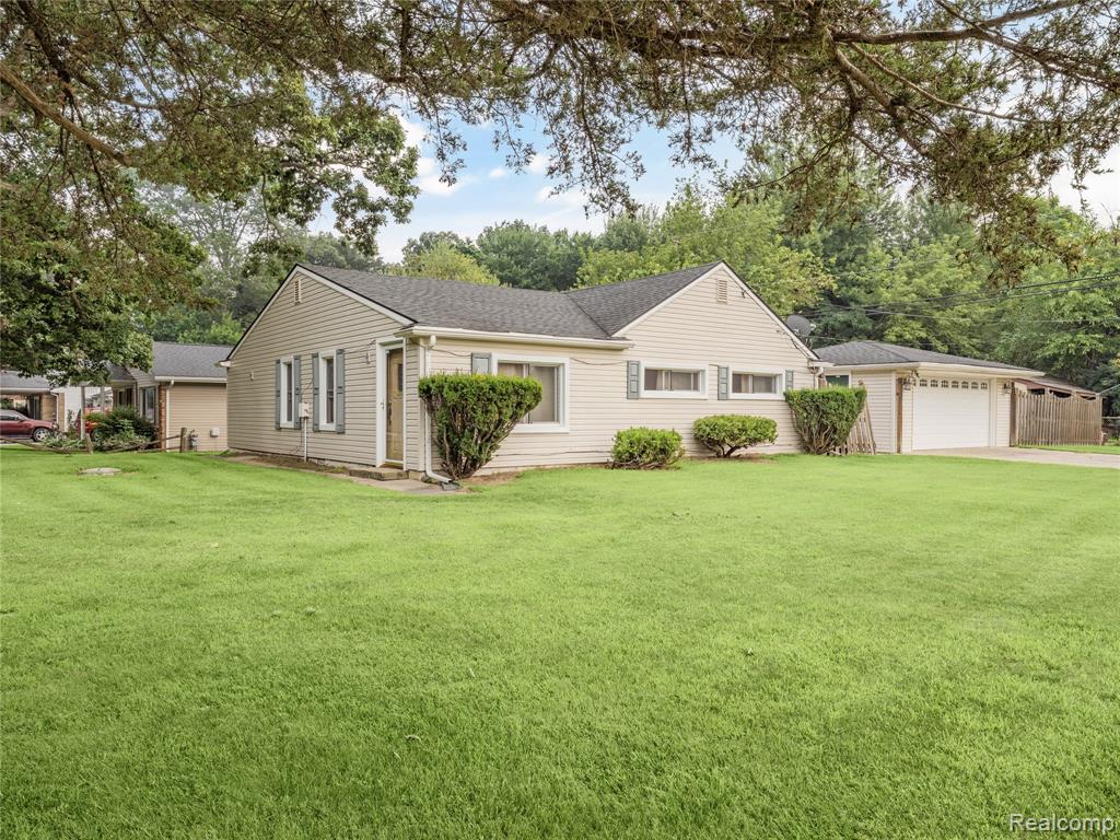 45175 Willis Road, Belleville, MI 48111 — Photo 2