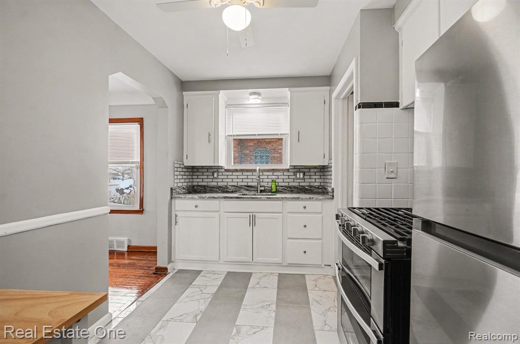 5721 Somerset Avenue, Detroit, MI 48224 — Photo 11