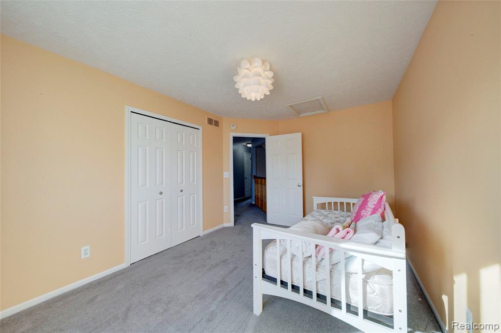 1040 Spirea, Howell, MI 48843 — Photo 26