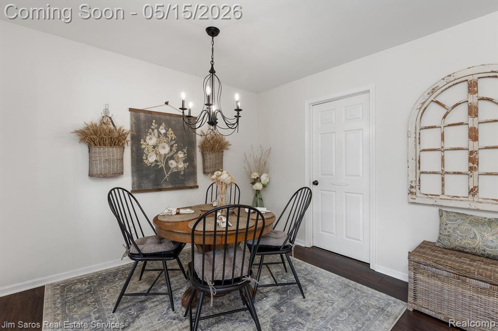 1089 COUNTRY CLUB Drive, Saint Clair Shores, MI 48082 — Photo 8