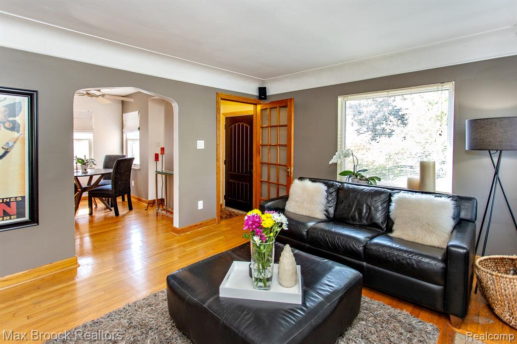 10564 Lasalle Boulevard, Huntington Woods, MI — Photo 9