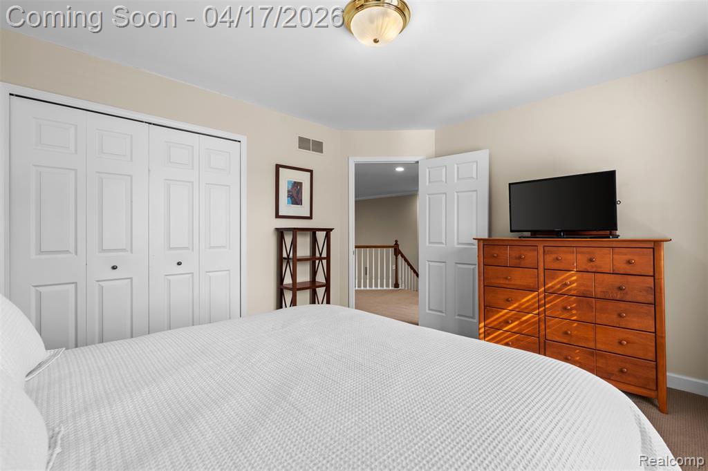5146 Lagoons Circle, 22, West Bloomfield, MI 48323 — Photo 30