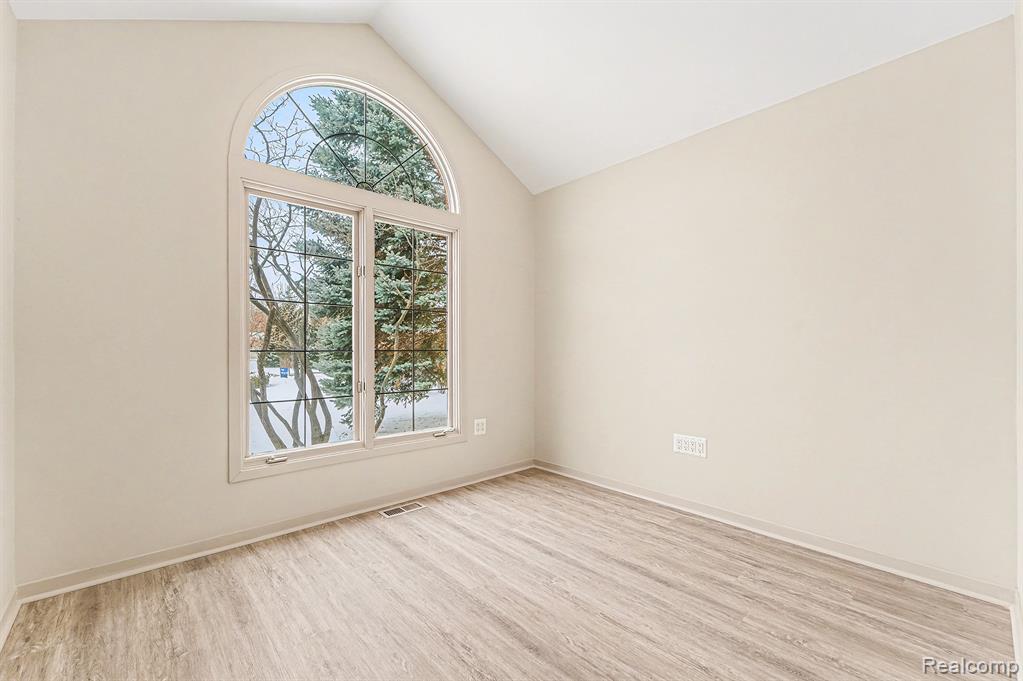 4977 Briarwood Circle, West Bloomfield, MI 48323 — Photo 16