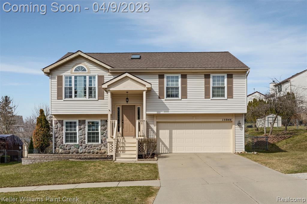 15044 Burrows Drive, Holly, MI 48442 — front exterior