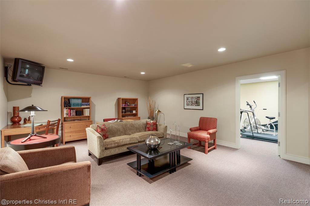 4712 Buckby Cross, Bloomfield Hills, MI 48302 — Photo 46