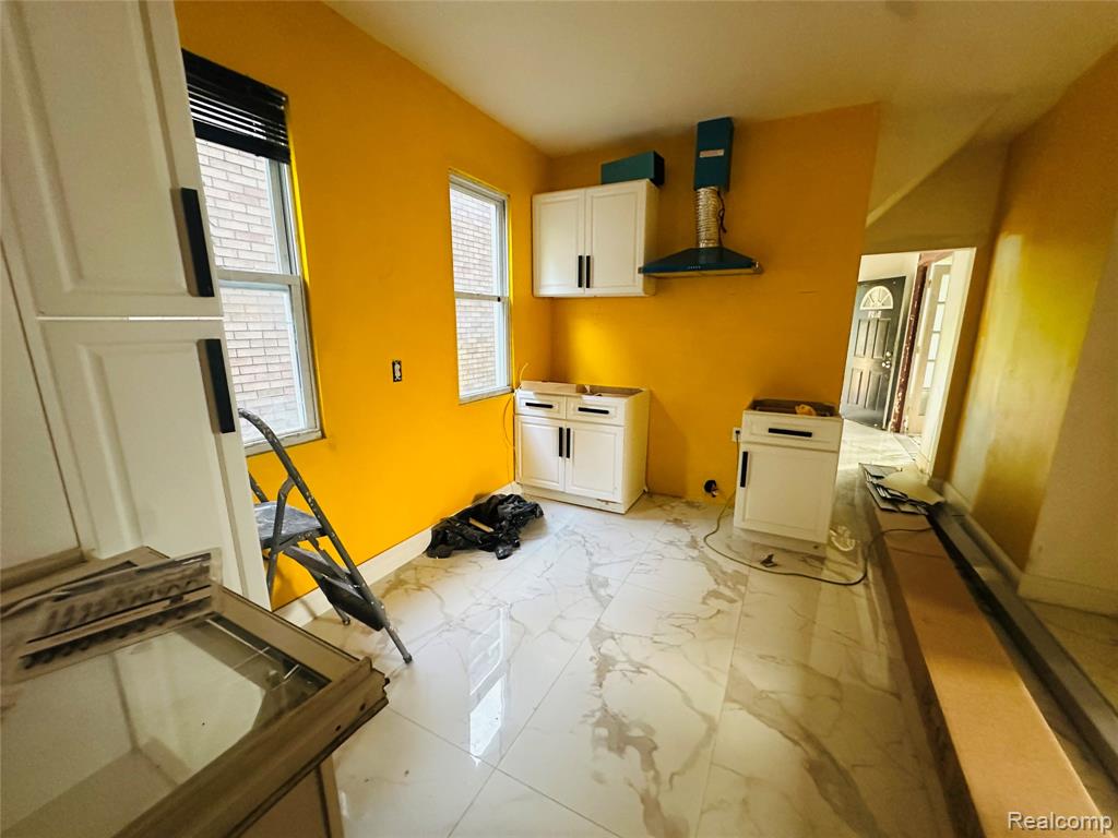 3964 SHERIDAN Street, Detroit, MI 48214 — Photo 9