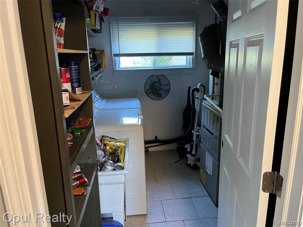 1489 Wren Street, Wixom, MI 48393 — Photo 8