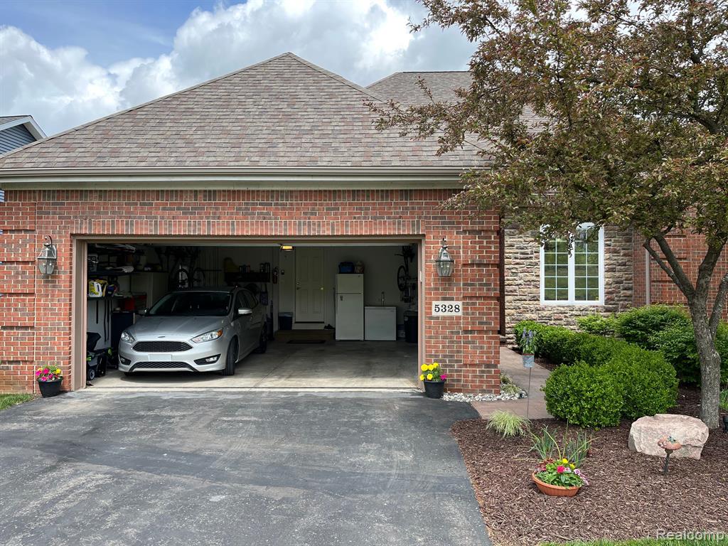 5328 PEBBLE BEACH Drive, Metamora, MI 48455 — Photo 4